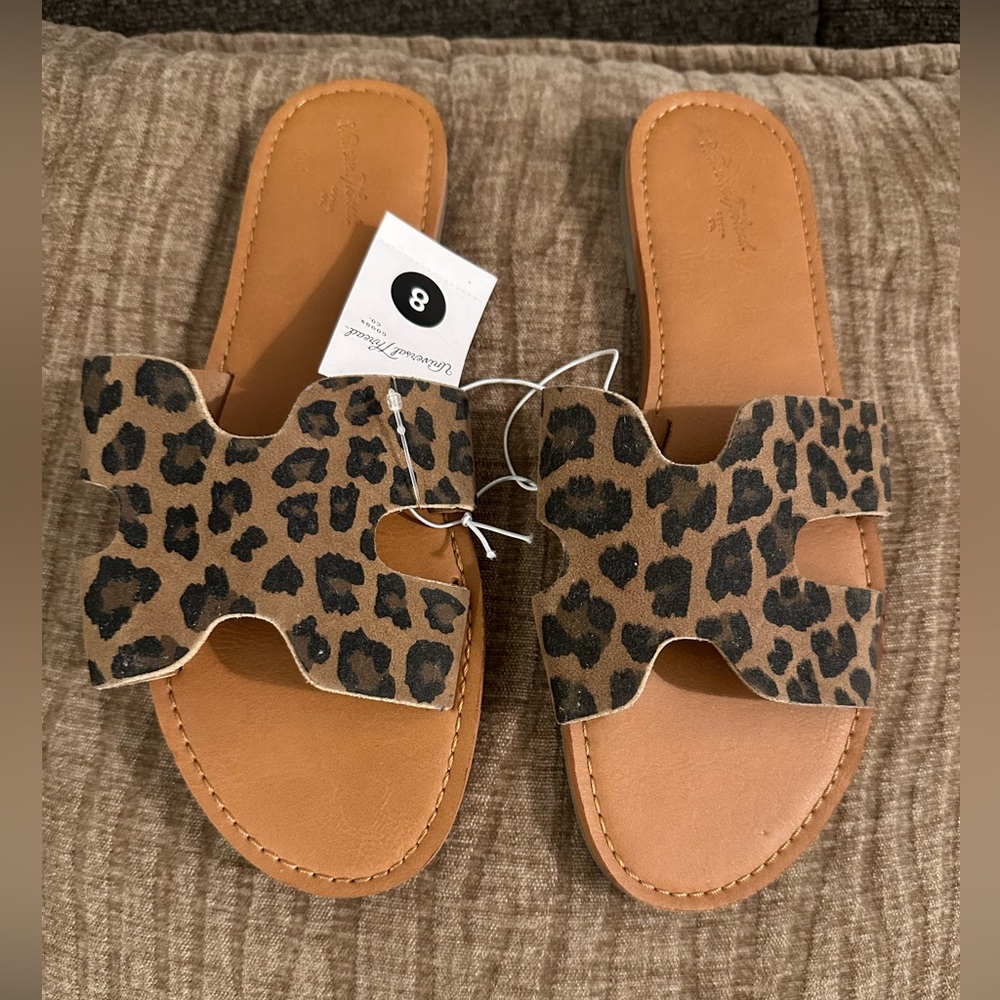 Universal Thread Womens Animal Print Jenny Style Slip On Slides Sandals Size 8